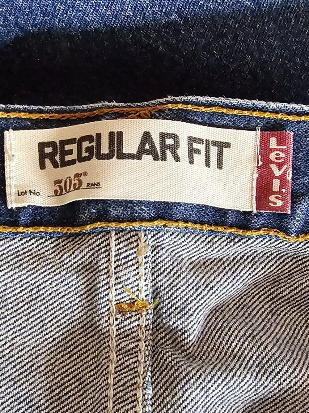 Levi's 505 Regular Fit Jean for Men, Size 38 x 32 inch - Medium Stonewash - Picture 4 of 5